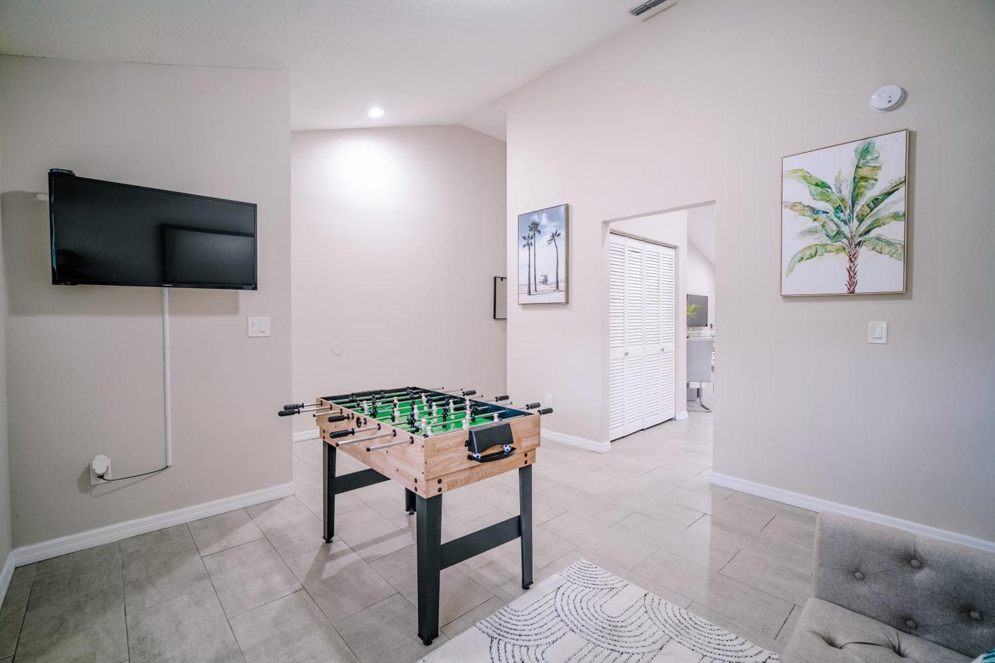 Charm Retreat Modern Haven In Great Location Βίλα Lutz Εξωτερικό φωτογραφία